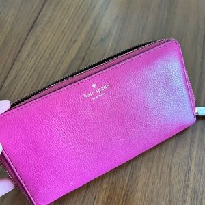 Kate Spade zippered wallet pink